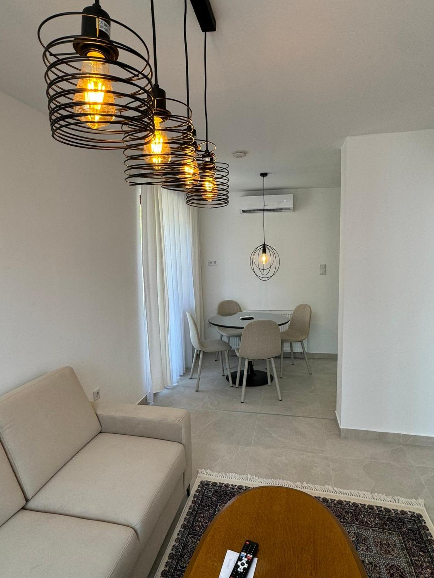 Apartmani Bare ヤイツェ エクステリア 写真